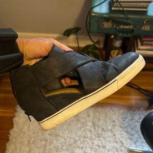 Men's Black Casual Sneakers